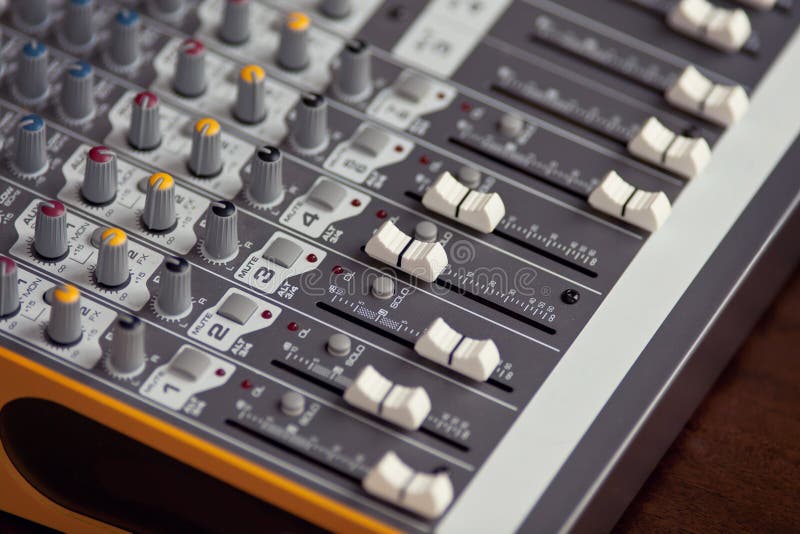 audio mixer equalizer definition audio mixer equalizer definition