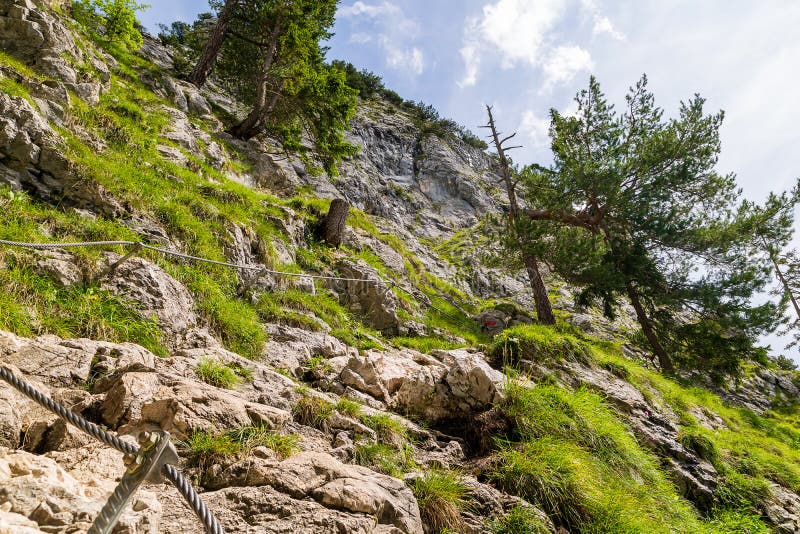 Auf dem Weg zum Gipfel der Kofel lizenzfreie stockfotos Auf dem Weg zum Gipfel der Kofel lizenzfreie stockfotos