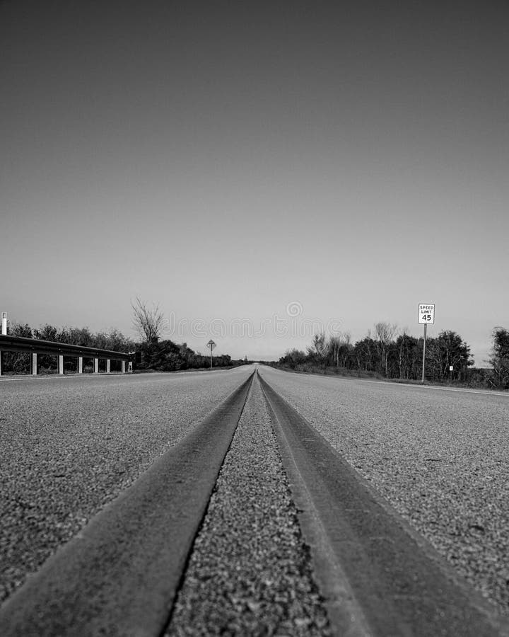 Auf der Straße reiste weniger stockbilder