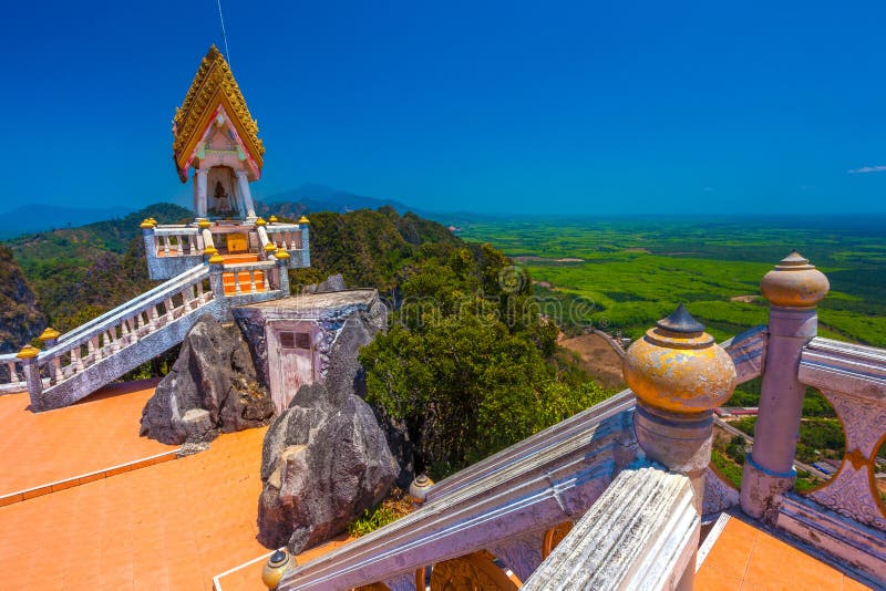 Aufklärungs-Mitte Tham Sua Khao Kaeo Ao Look Thanoo stockfotos Aufklärungs-Mitte Tham Sua Khao Kaeo Ao Look Thanoo stockfotos
