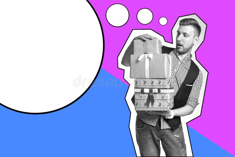 Aufschriftschablone Mann, der Kasten mit Weihnachtsgeschenken in den Händen hält Bärtiger Hippie gibt Weihnachtsgeschenke Weihnac lizenzfreie stockfotografie Aufschriftschablone Mann, der Kasten mit Weihnachtsgeschenken in den Händen hält Bärtiger Hippie gibt Weihnachtsgeschenke Weihnac lizenzfreie stockfotografie