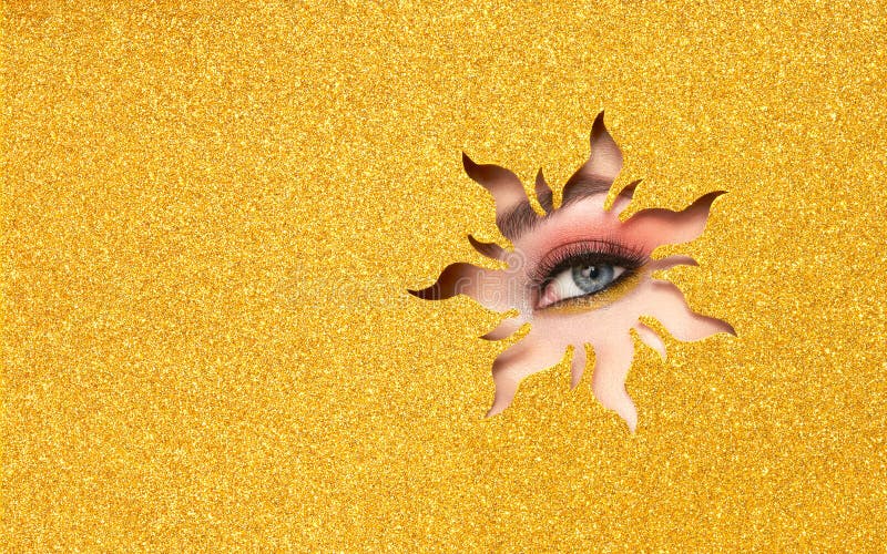Auge einer jungen Schönheit mit einem Schönheitsmake-up lizenzfreies stockbild Auge einer jungen Schönheit mit einem Schönheitsmake-up lizenzfreies stockbild