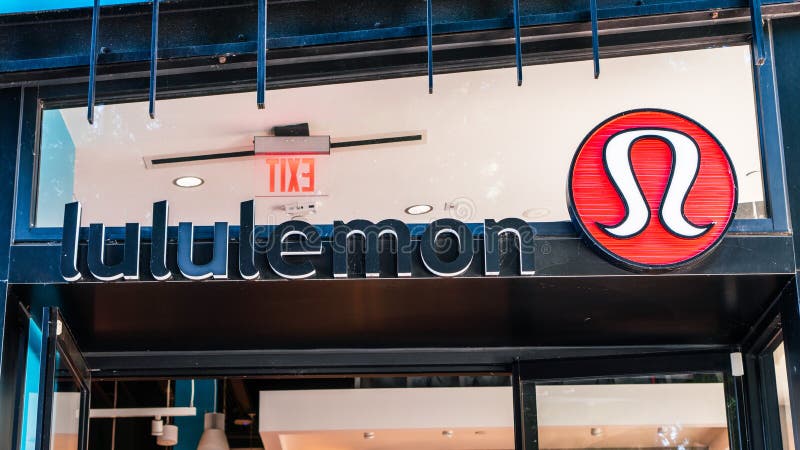 August 20, 2019 Palo Alto / CA / USA - Lululemon Sign at Their Store ...