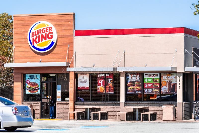 Minister tornado Canberra 19 Augustus 2019, San Mateo/CA/USA - Burger King Fast Food Restaurant  Entry, Adverteert Met Verschillende Aanbiedingen Waaronder D Redactionele  Fotografie - Image of gebaseerd, heerlijk: 156541062