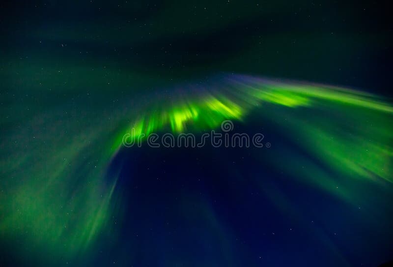 Aurora borealis hermoso en el cielo estrellado de la noche foto de archivo libre de regalías Aurora borealis hermoso en el cielo estrellado de la noche foto de archivo libre de regalías