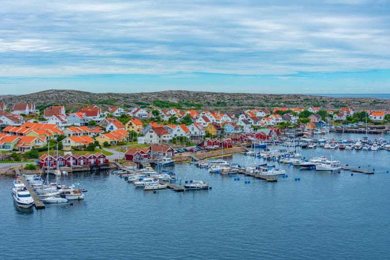 Aussicht auf den Jachthafen in der schwedischen Stadt Kungshamn