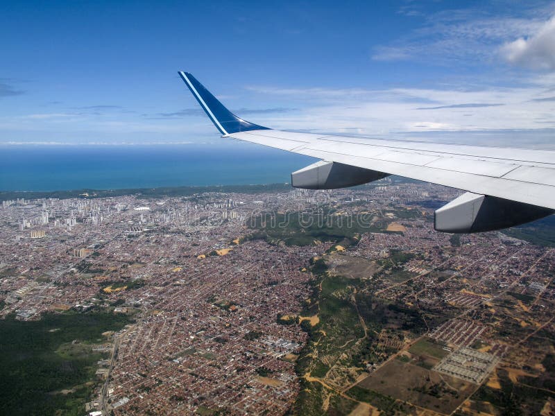 Aussicht Vom Fenster Des Flugzeugfensters über Die Stadt Natal Rio Grande  Do Norte Redaktionelles Bild - Bild von blau, antenne: 157104625