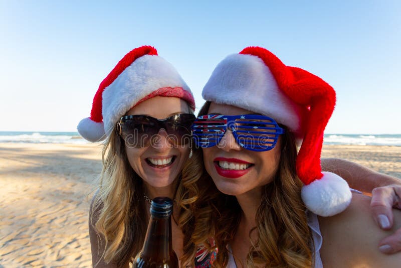 Australianos divirtiéndose en Navidad