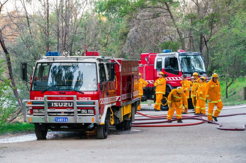 Australijskiej kraju ogienia władzy pożarniczy wojownicy w Melbourne