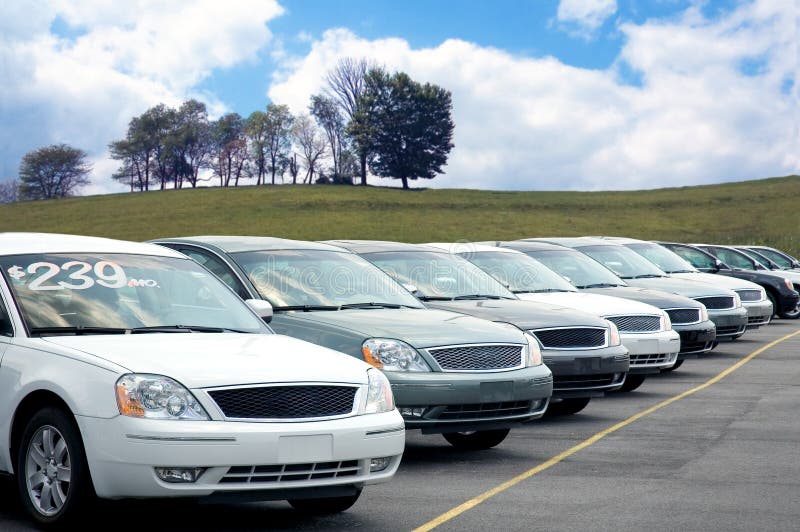 Auto-Händlerlot lizenzfreie stockfotografie Auto-Händlerlot lizenzfreie stockfotografie