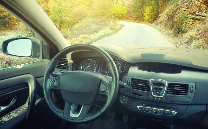 Auto nach innen lizenzfreie stockfotos Auto nach innen lizenzfreie stockfotos