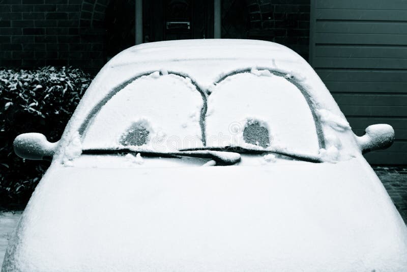 Auto Sneeuw Wordt Behandeld Die Stock Afbeelding - Image of auto: 28858635