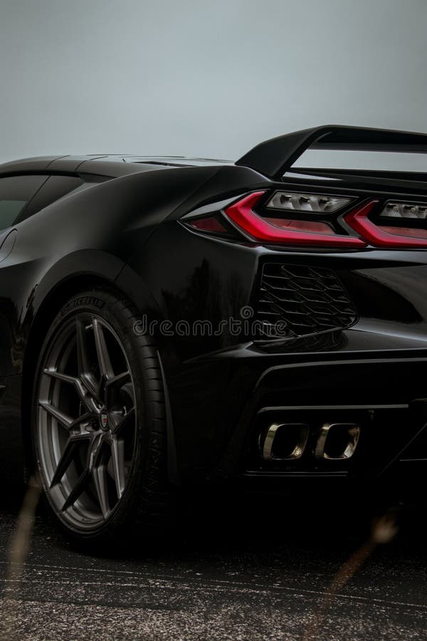 Auto sportiva nera posteriore fotografia stock libera da diritti