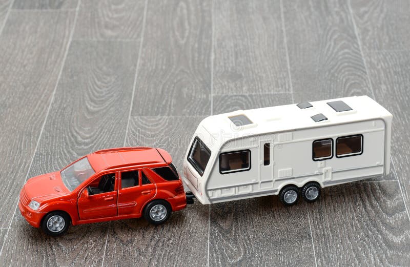Auto- und Anhängerwohnwagen lizenzfreie stockfotografie Auto- und Anhängerwohnwagen lizenzfreie stockfotografie