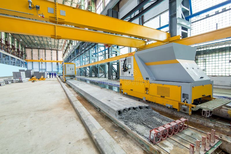 Automated line for the production of hollow core slabs.
