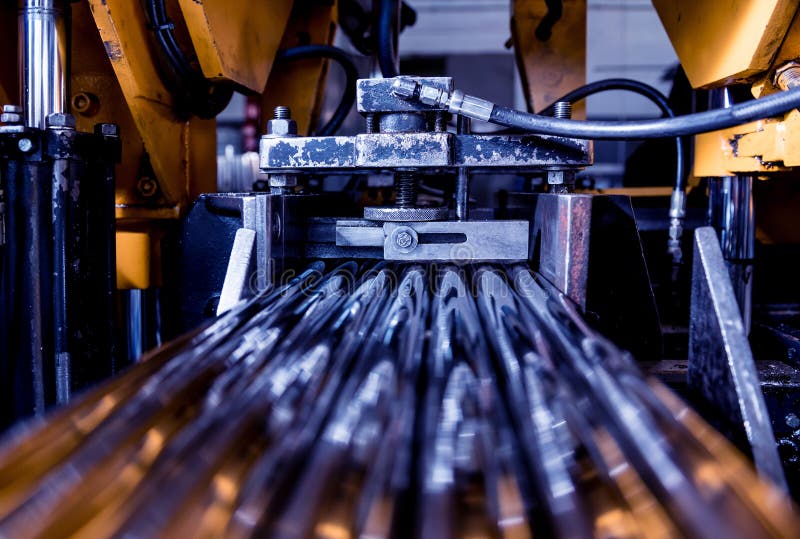 Automatic Band Saw Machine with Water Coolant Cutting Metal Pipes