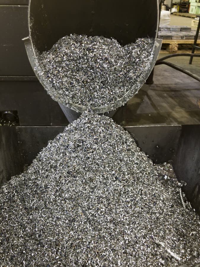 Automatic Removal Shavings from the Milling Machine into the Container