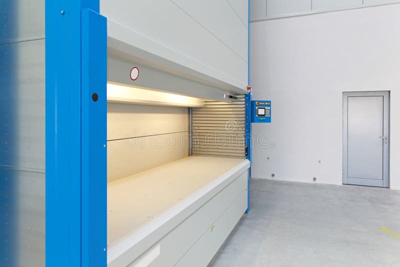 Automatisierter Karussellspeicher Stockbild - Bild von fach, leer: 36999327