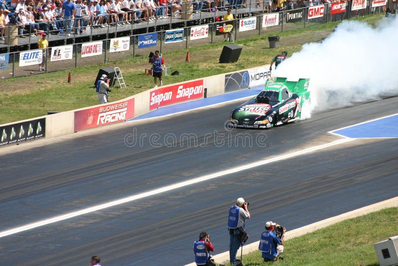 Automobile divertente del combustibile superiore fotografia stock libera da diritti Automobile divertente del combustibile superiore fotografia stock libera da diritti