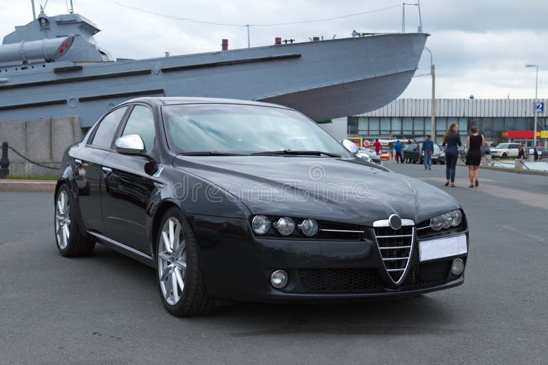 Automobile italiana di lusso all'esposizione automatica St Petersburg, Russia Alfa Romeo 159