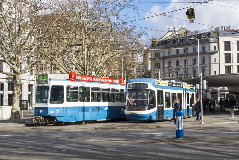 Automobili Zurigo del tram