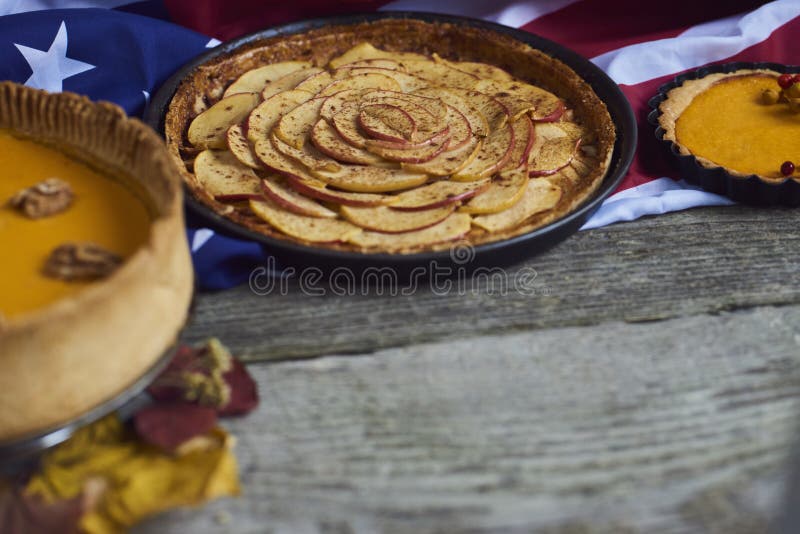 Autumn background. Homemade Pumpkin Pie for Thanksgiving stock photography Autumn background. Homemade Pumpkin Pie for Thanksgiving stock photography
