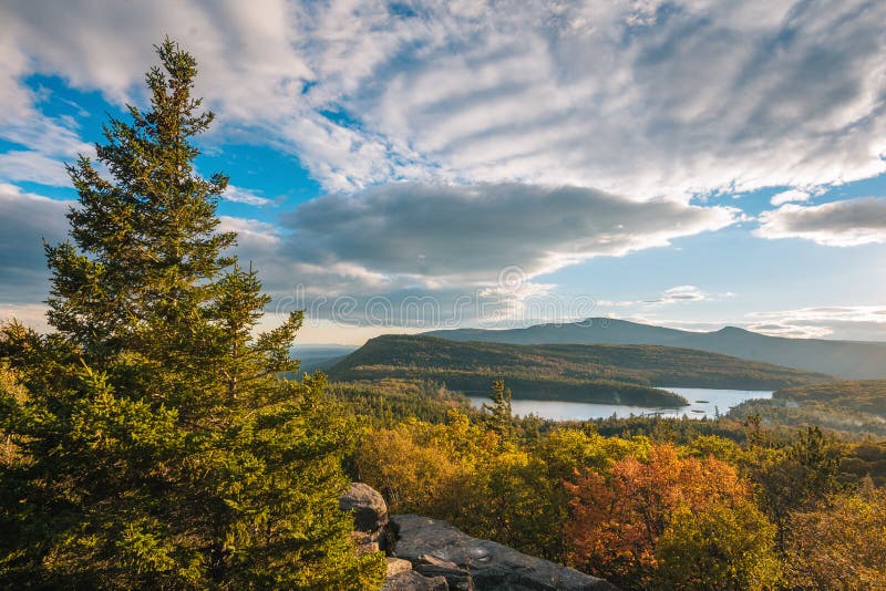 3,500+ Catskill Mountains Stock Photos, Pictures & Royalty-Free Images -  iStock