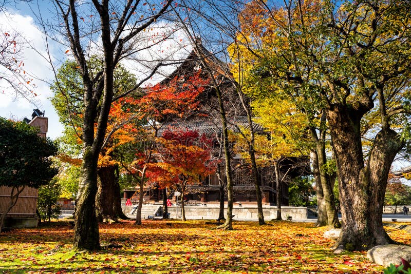 Autumn garden at Toji temple, Kyoto