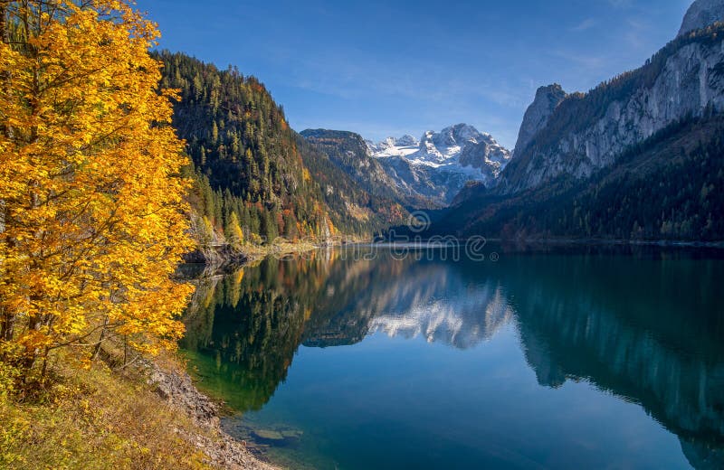 Autumn scenery with Dachstein mountain at beautiful Gosausee, Salzkammergut, Austria