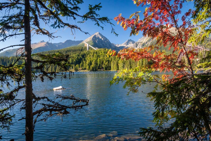 Da locale lingua alto Tatra montagne autunno, Slovacchia, Europa.