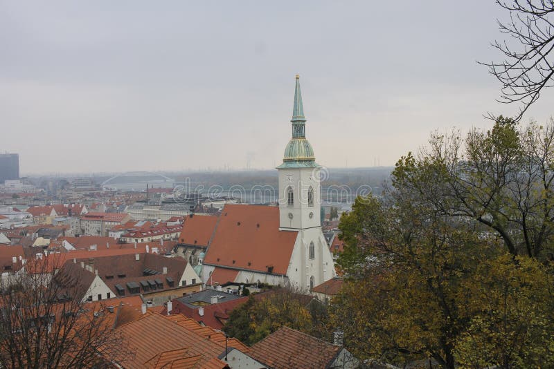 Jesenný pohľad z Bratislavského hradu