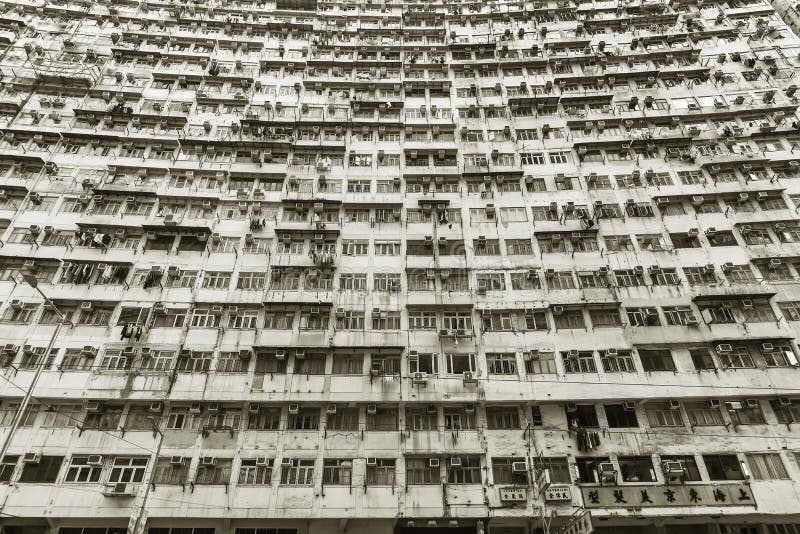 Außerhalb des überfüllten Hochhauses in der Stadt Hong kong