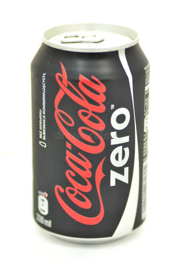 Av cocaen - cola kan noll drink som isoleras på vit bakgrund royaltyfria bilder
