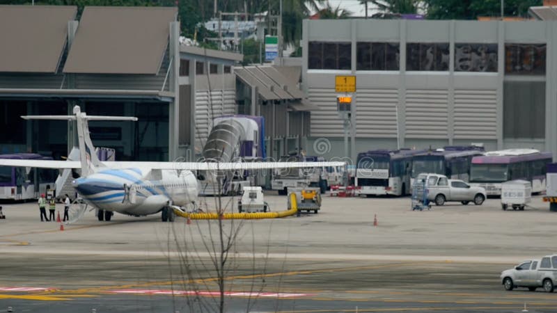 Avion de turbopropulseur au service