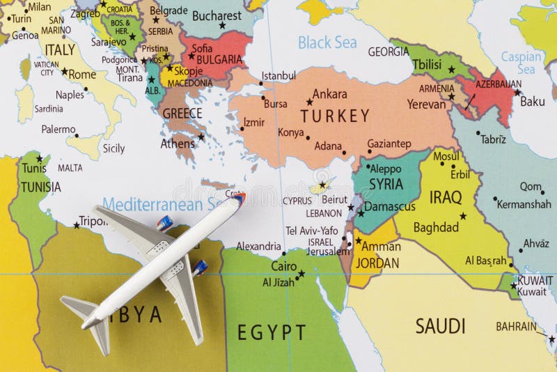 Avion sur la carte photographie stock libre de droits Avion sur la carte photographie stock libre de droits