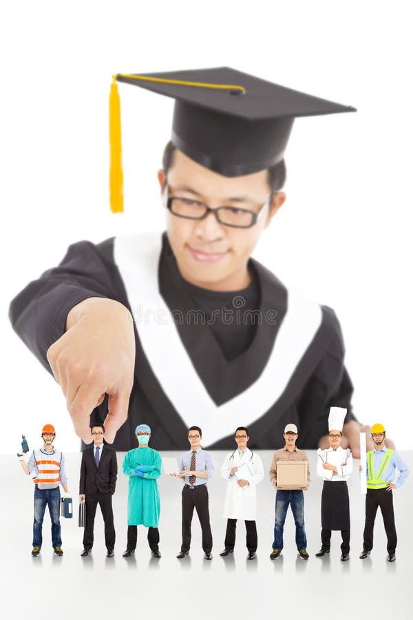 Avläggande av examenstudenten väljer hans karriär i framtiden