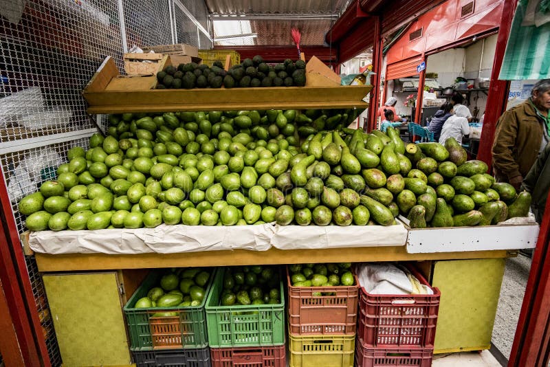 Avocado Aguacate, Paloquemao, Bogota Kolumbien lizenzfreies stockfoto Avocado Aguacate, Paloquemao, Bogota Kolumbien lizenzfreies stockfoto