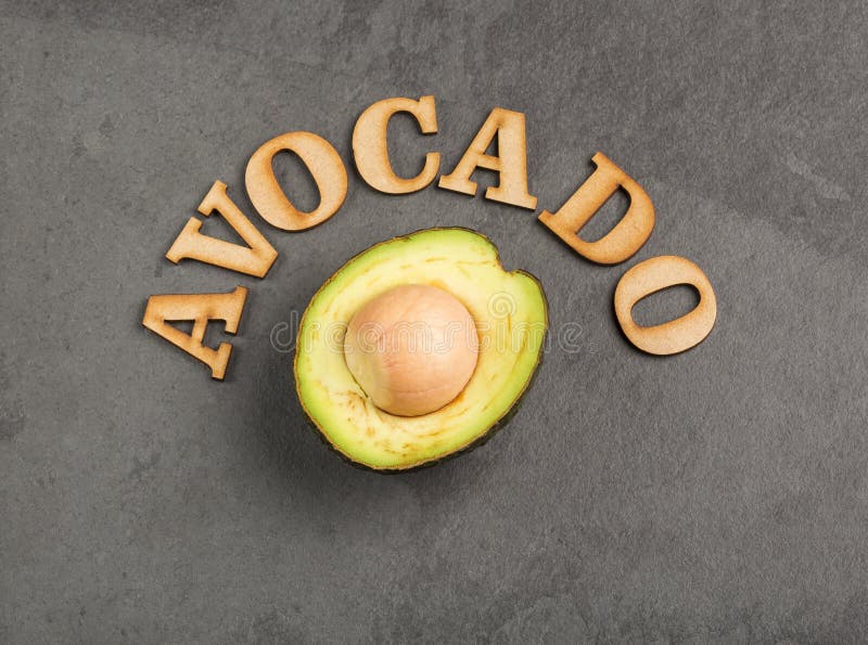 Avocado - persea americana “Hass “ Vista superiore fotografia stock Avocado - persea americana “Hass “ Vista superiore fotografia stock