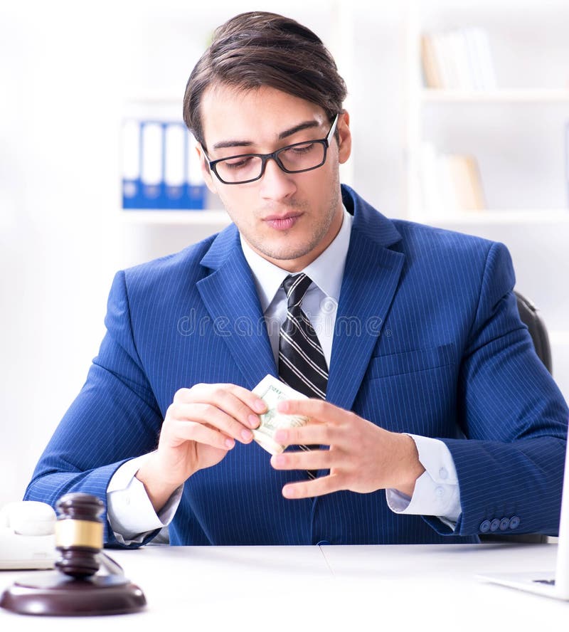 Avocat care primește bani ca mită royalty free stock images