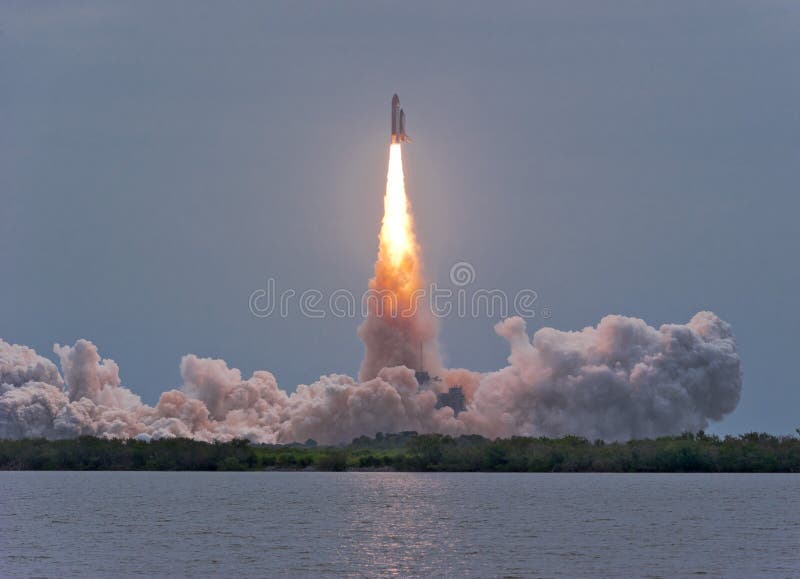 Avstånd för anslutning för atlantis flyglast royaltyfri fotografi