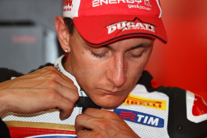 Ayrton Badovini #86 σε Ducati 1199 ομάδα Ducati Alstare Superbike WSBK Panigale Ρ στοκ φωτογραφίες Ayrton Badovini #86 σε Ducati 1199 ομάδα Ducati Alstare Superbike WSBK Panigale Ρ στοκ φωτογραφίες