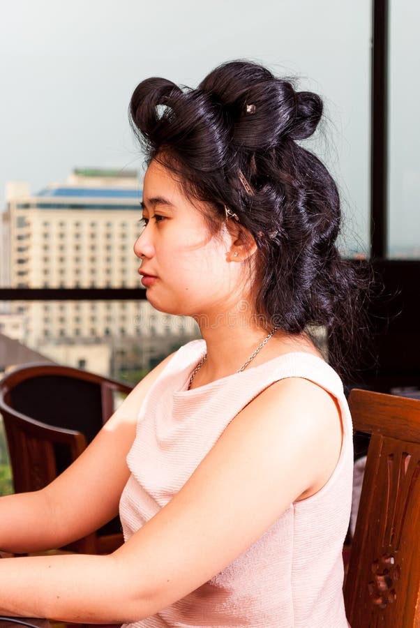 Aziatisch Thais Meisje met Mooie Haarstijl