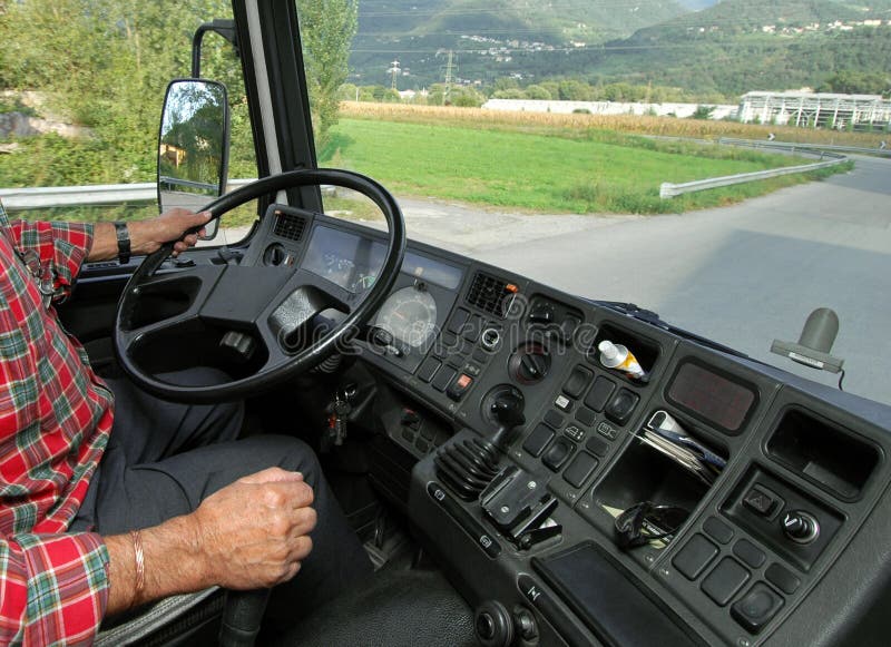 Azionamento del camion immagini stock libere da diritti Azionamento del camion immagini stock libere da diritti