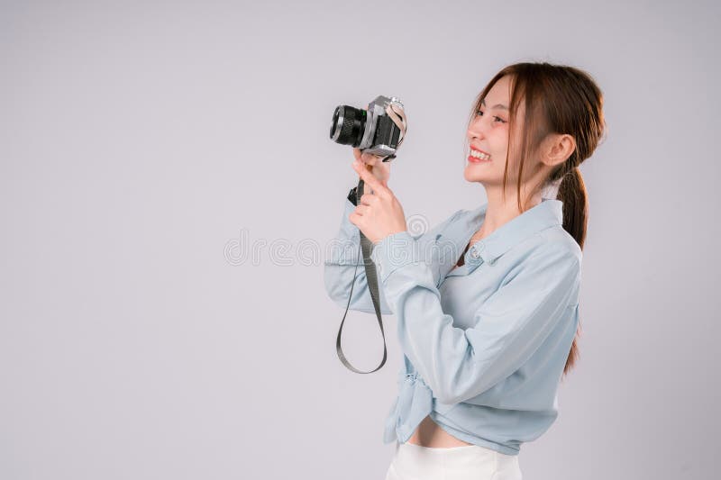 Azjatycka Kobieta Kamera Podróżująca Happy Smile Fotografia Portret Osoba radosna Tourist Capture fotografia royalty free