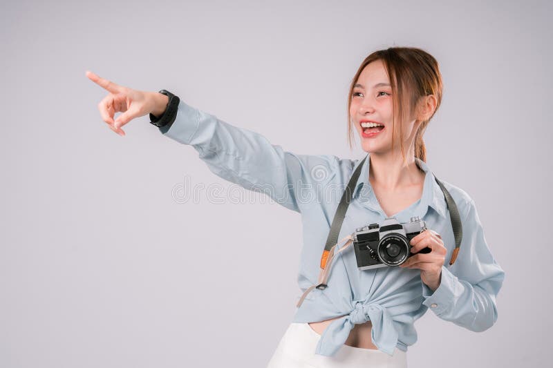 Azjatycka Kobieta Kamera Podróżująca Happy Smile Fotografia Portret Osoba radosna Tourist Capture fotografia royalty free