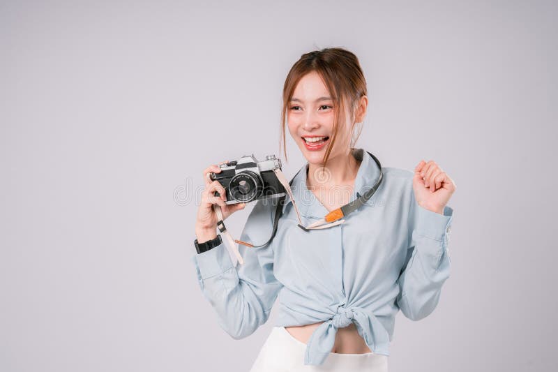 Azjatycka Kobieta Kamera Podróżująca Happy Smile Fotografia Portret Osoba radosna Tourist Capture zdjęcia royalty free