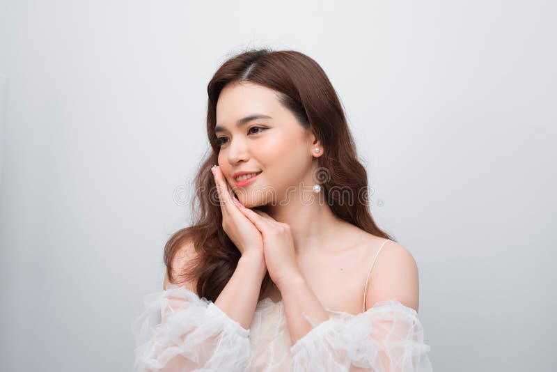 Azjatycki pi?kno twarzy zbli?enia portret z czyst? i ?wie?? eleganck? dam? zdjęcie royalty free Azjatycki pi?kno twarzy zbli?enia portret z czyst? i ?wie?? eleganck? dam? zdjęcie royalty free