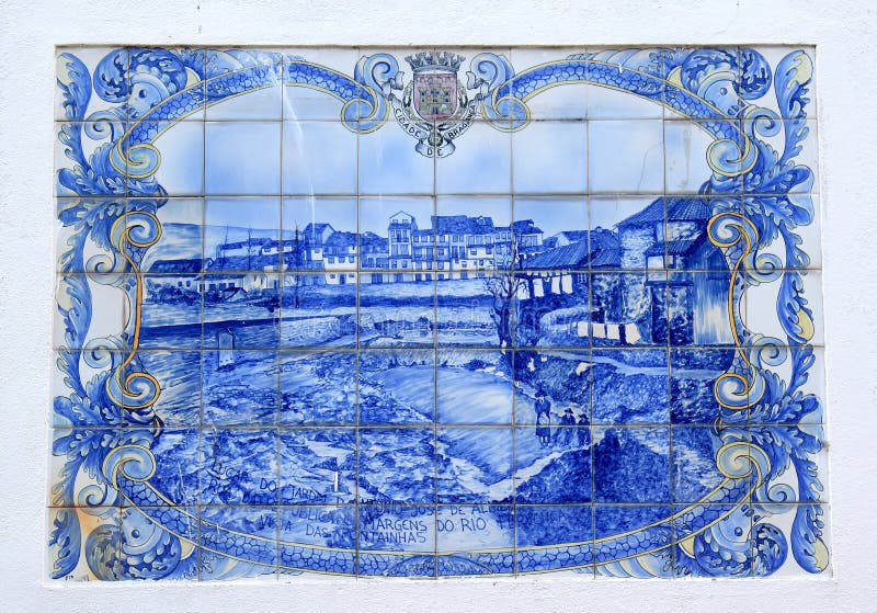 Azulejo Português Nas Escadas Da Catedral Foto de Stock - Imagem de  arquitetura, santo: 18767698