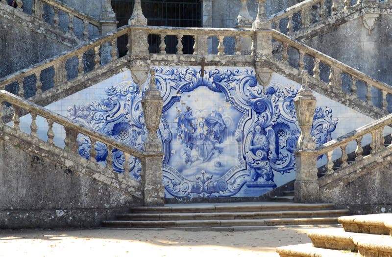 Azulejo portugués en las escaleras de la catedral