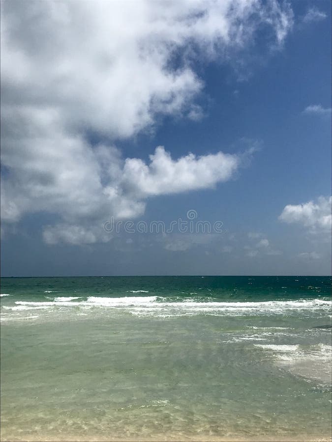 Azurblaues Meer im Süden von Phu Quoc stockfoto Azurblaues Meer im Süden von Phu Quoc stockfoto